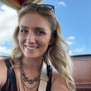 Meet your Posher, Mikayla